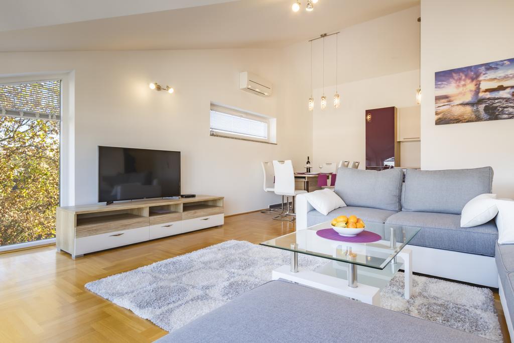 Villa Apartments Futura Vantacici Ngoại thất bức ảnh